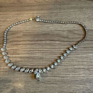 Vintage Weiss Rhinestone Teardrop Choker Necklace Costume Jewelry